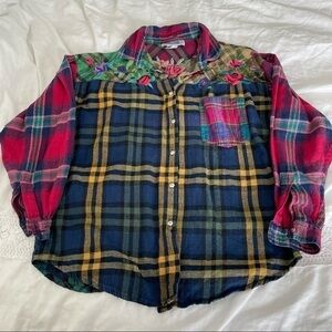 QPS SMALL Vintage Plaid Embroidered Flower Plaid Top button down shirt cotton